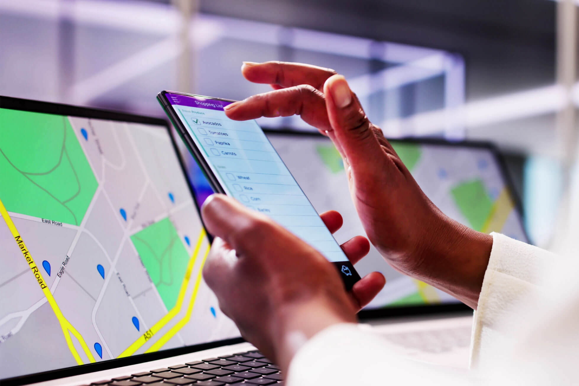 Image of a dispatcher looking at a GPS map